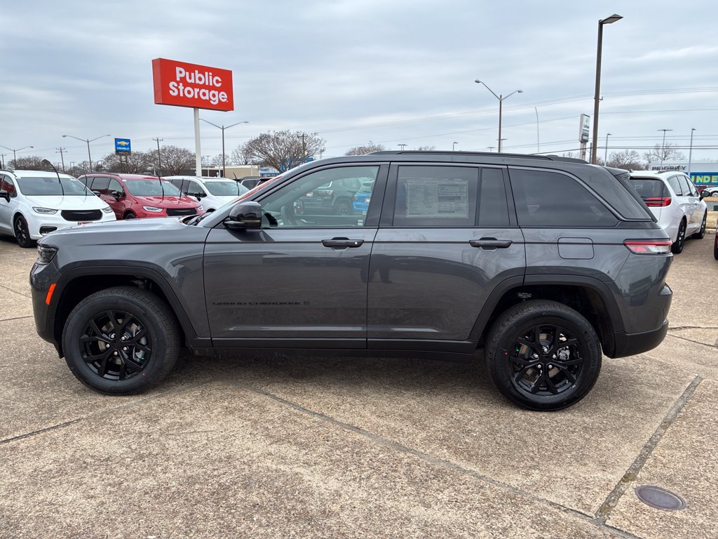 New 2026 Jeep Grand Cherokee Altitude AWD/4WD image 2
