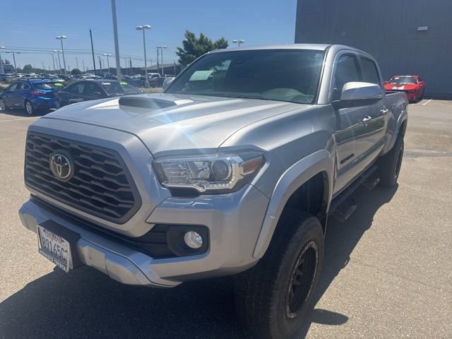 Used 2021 Toyota Tacoma TRD Sport w/ TRD Premium Sport Package AWD/4WD image 3