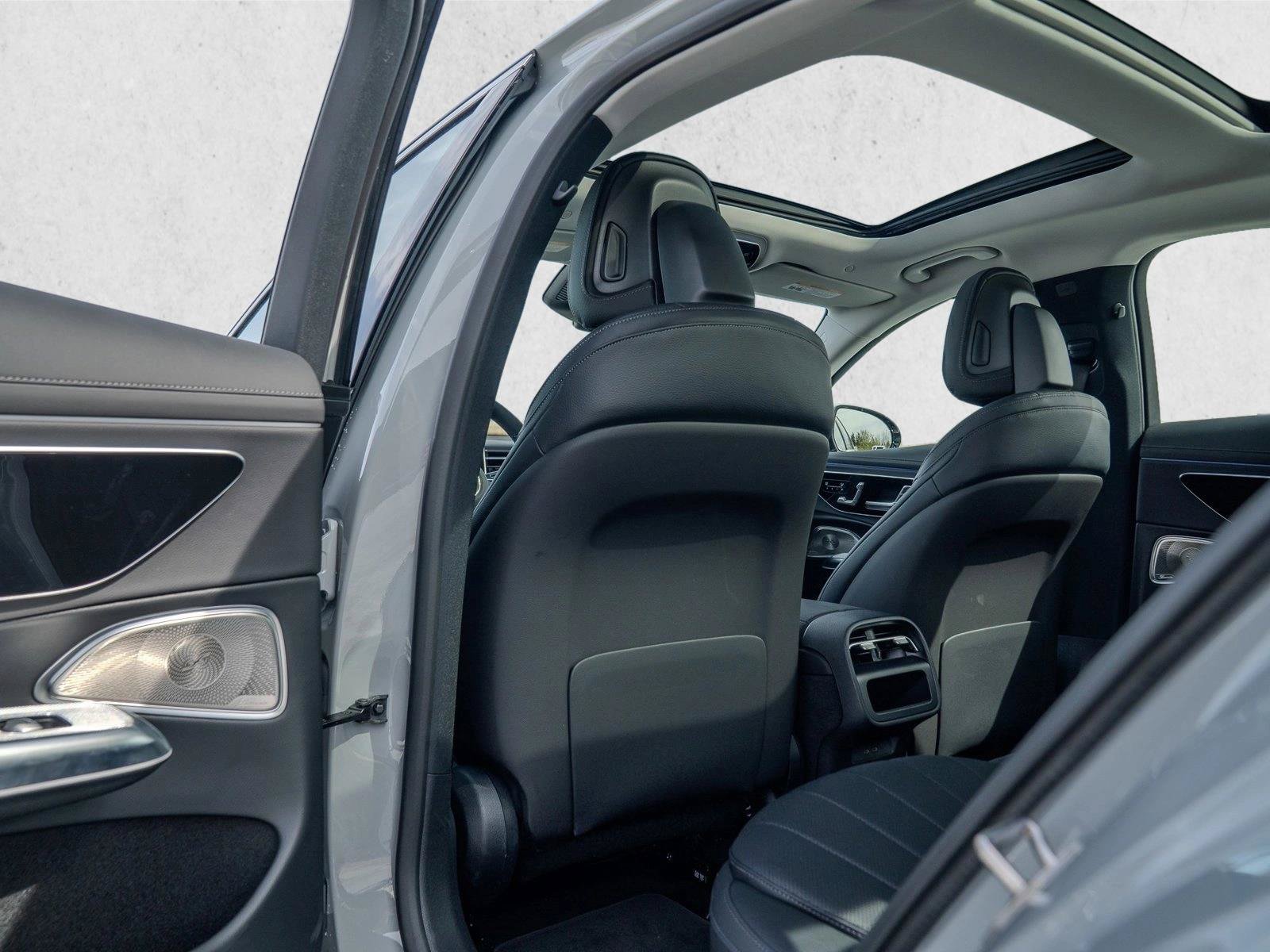 New 2026 Mercedes-Benz E 450 4MATIC Sedan image 18
