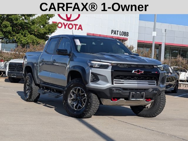 Used 2026 Chevrolet Colorado ZR2 w/ Technology Package AWD/4WD image 2
