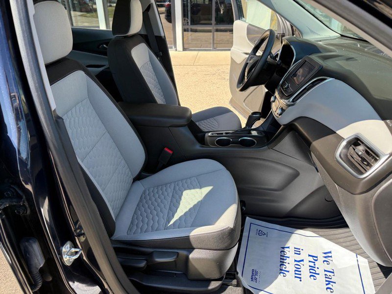Used 2020 Chevrolet Equinox LS AWD/4WD image 16