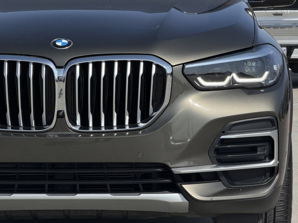 Used 2023 BMW X5 xDrive40i w/ Premium Package AWD/4WD image 8