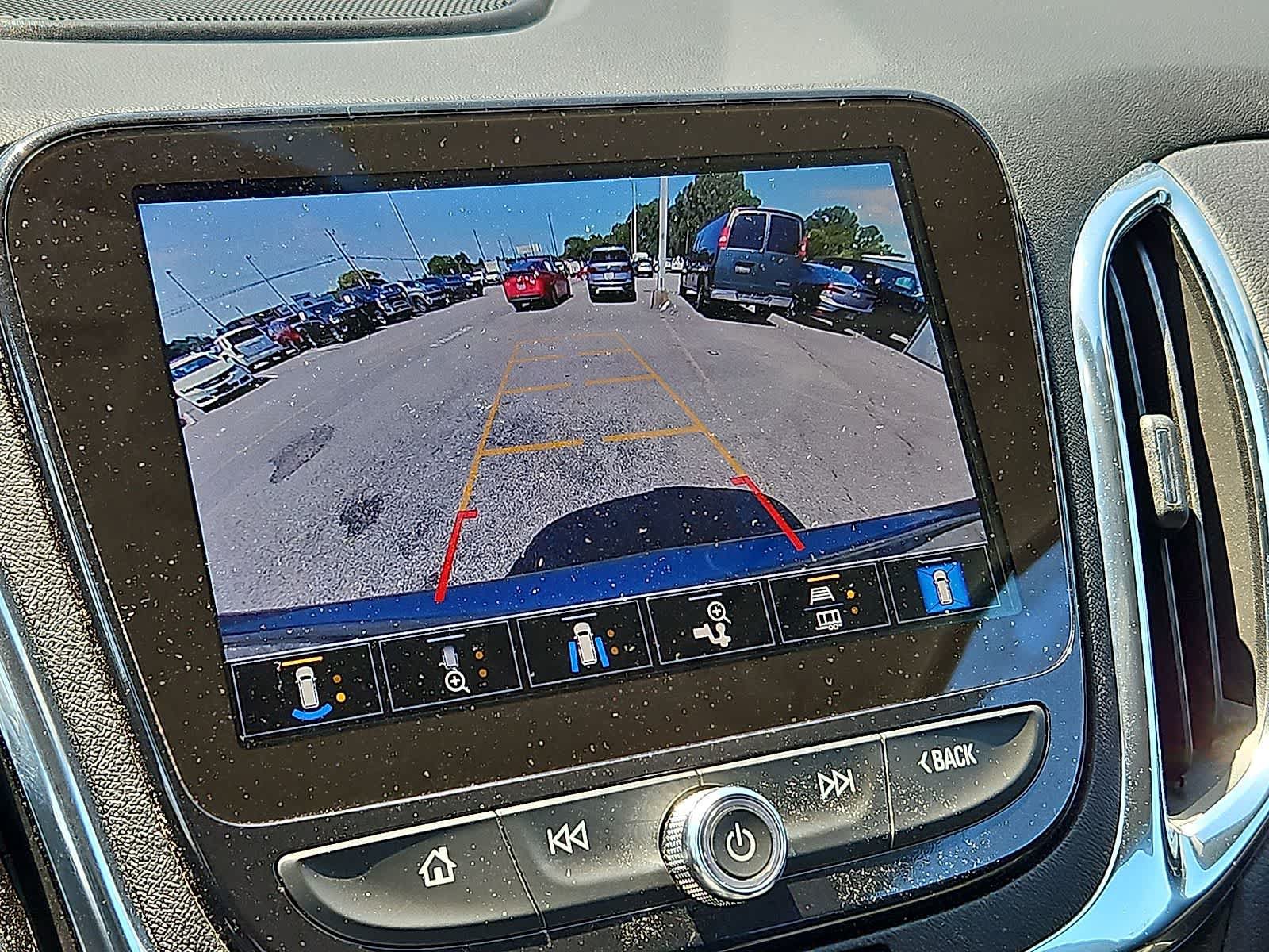 Used 2024 Chevrolet Equinox Premier FWD image 21