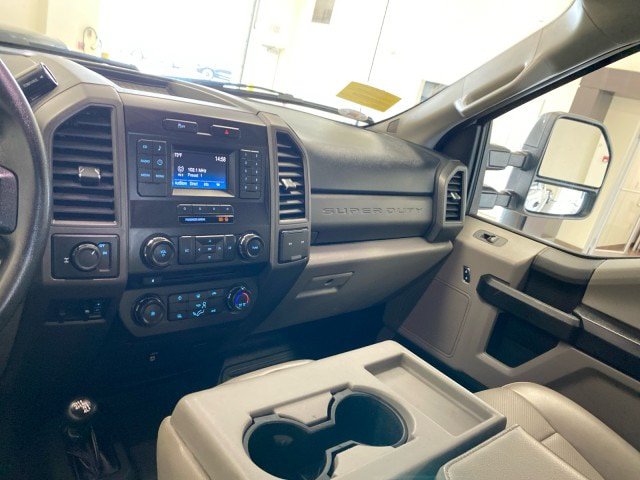 Used 2017 Ford F250 XL w/ Power Equipment Group AWD/4WD image 17
