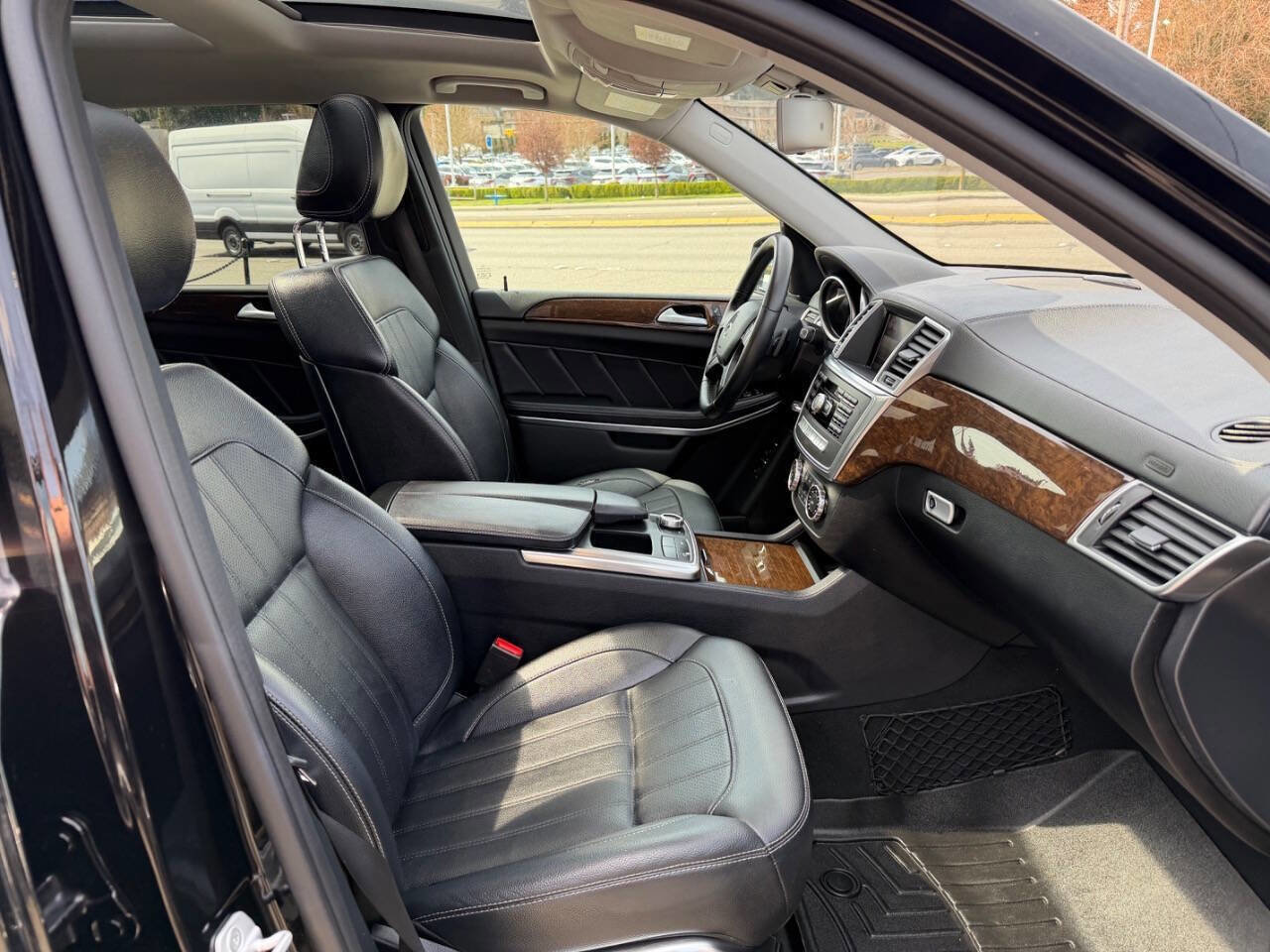 Used 2013 Mercedes-Benz GL 450 4MATIC w/ Premium 1 Pkg image 22