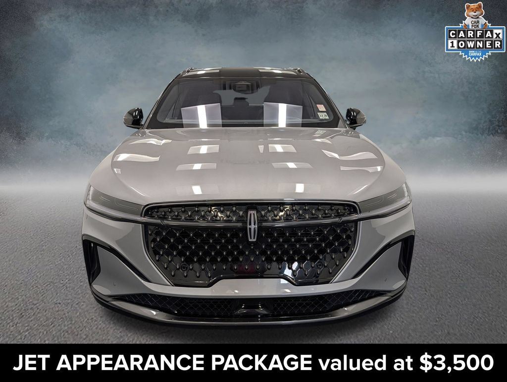 Used 2025 Lincoln Nautilus Reserve w/ Jet Appearance Package AWD/4WD image 2