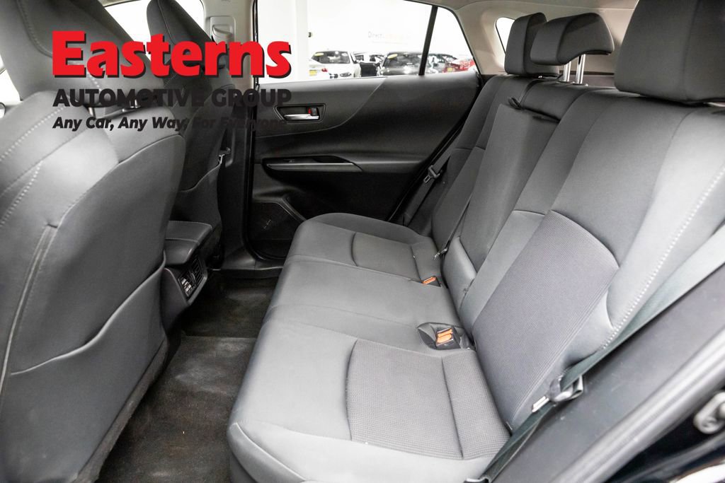 Used 2022 Toyota Venza LE image 20