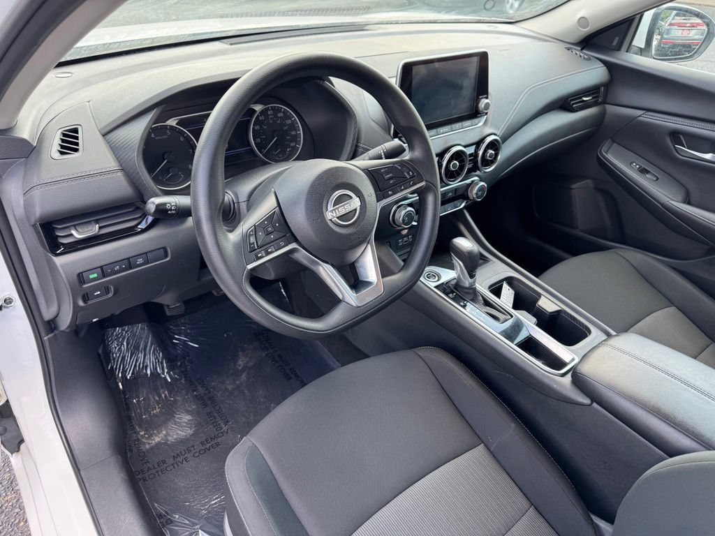 Used 2025 Nissan Sentra SV FWD image 11
