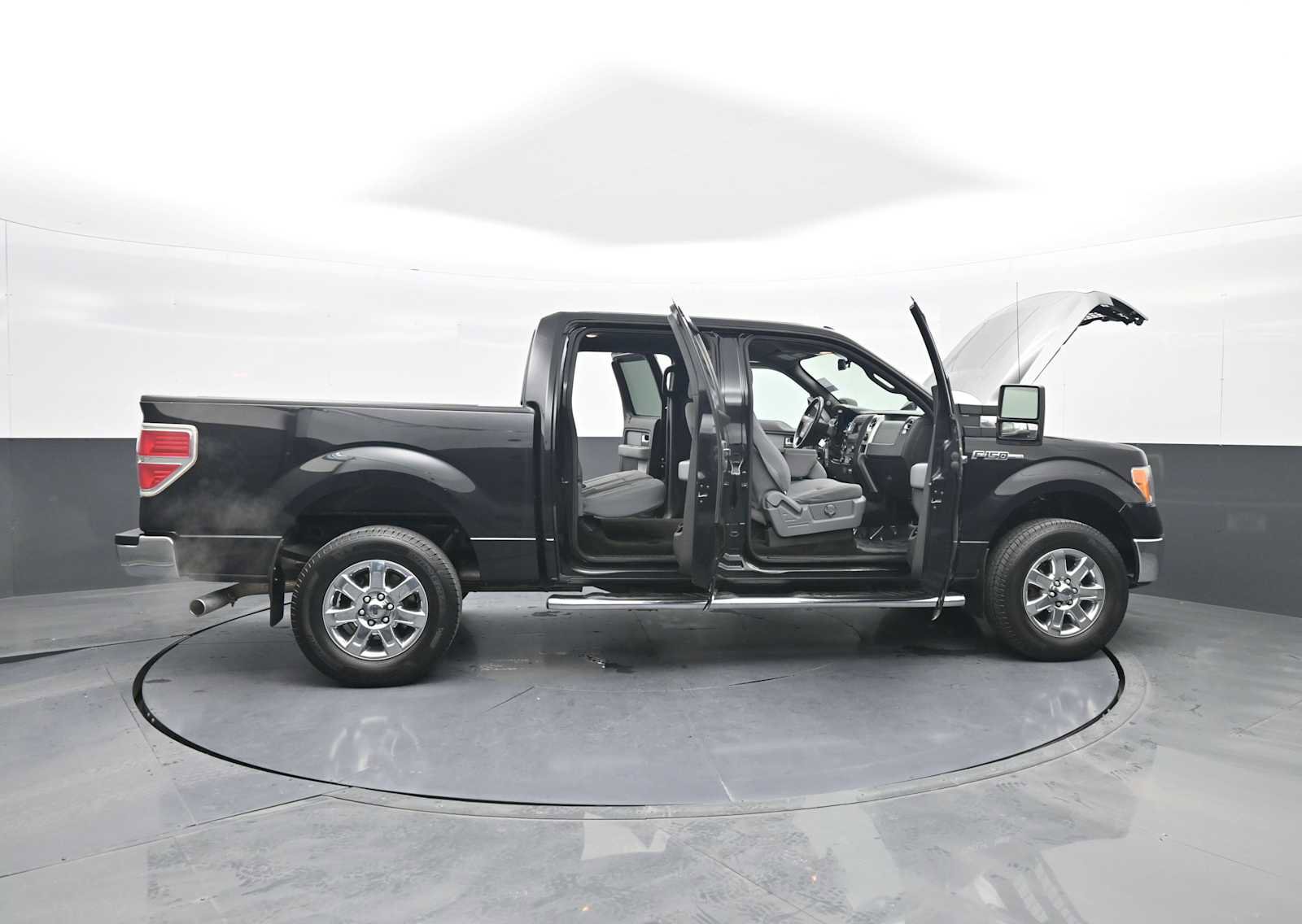 Used 2014 Ford F150 XLT w/ Equipment Group 302A Luxury image 42