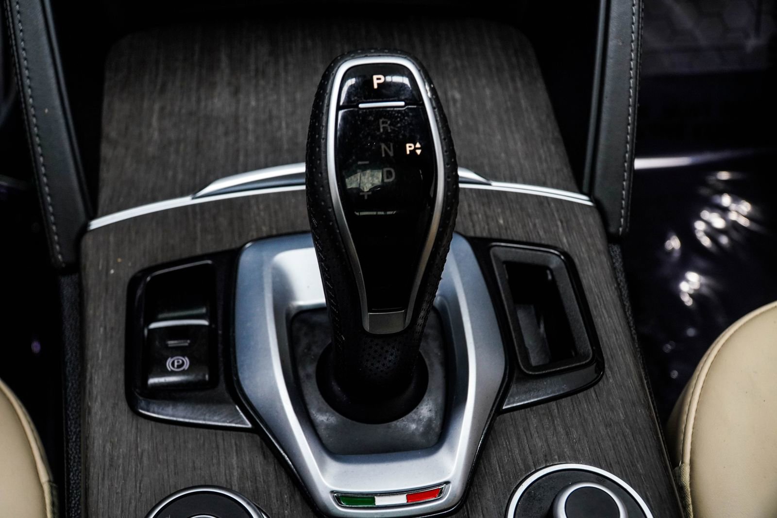 Used 2023 Alfa Romeo Stelvio Ti Lusso w/ Quick Order Package 22X Lusso image 19