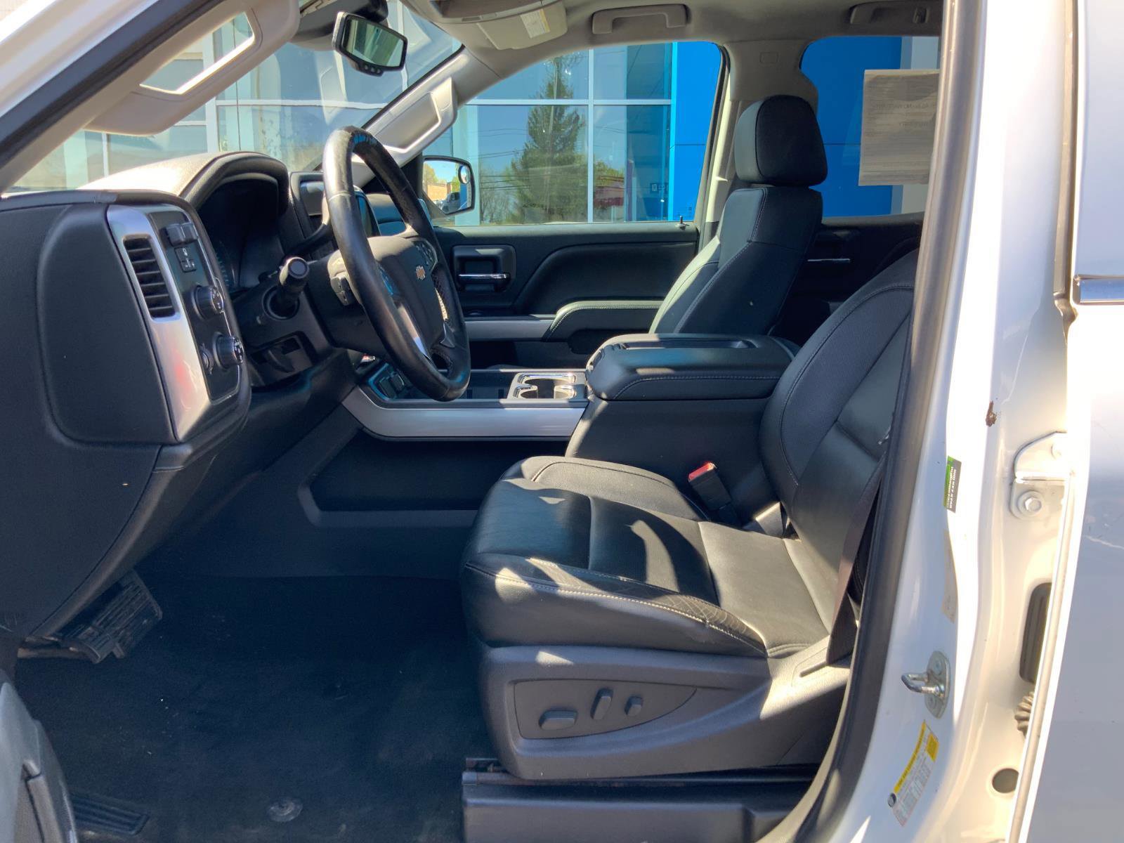 Used 2015 Chevrolet Silverado 2500 LTZ w/ LTZ Plus Package AWD/4WD image 9