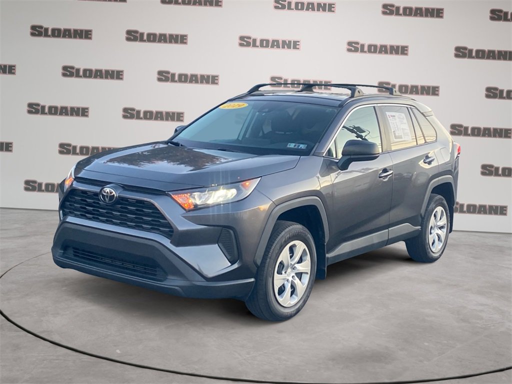 Used 2019 Toyota RAV4 LE image 1
