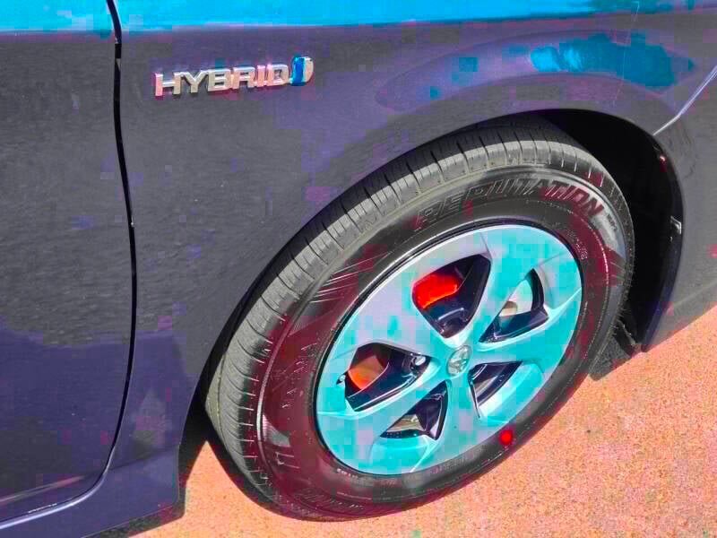 Used 2014 Toyota Prius Four FWD image 22