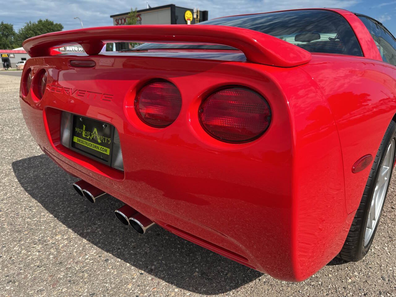 Used 1997 Chevrolet Corvette Coupe w/ Performance Handling Pkg RWD image 22