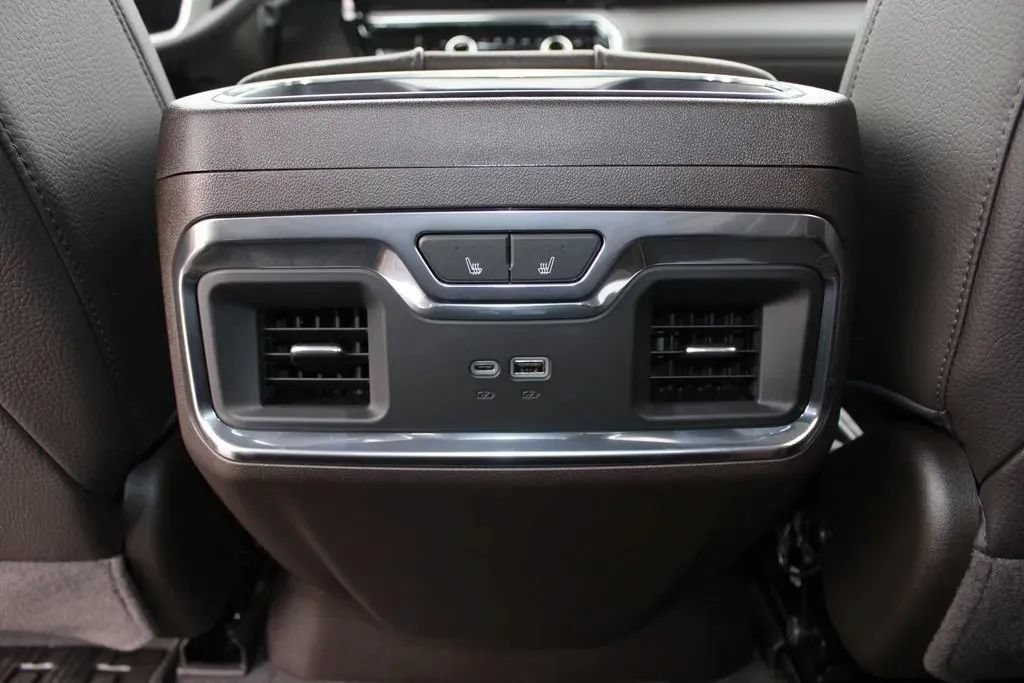 New 2026 GMC Sierra 3500 Denali AWD/4WD image 32