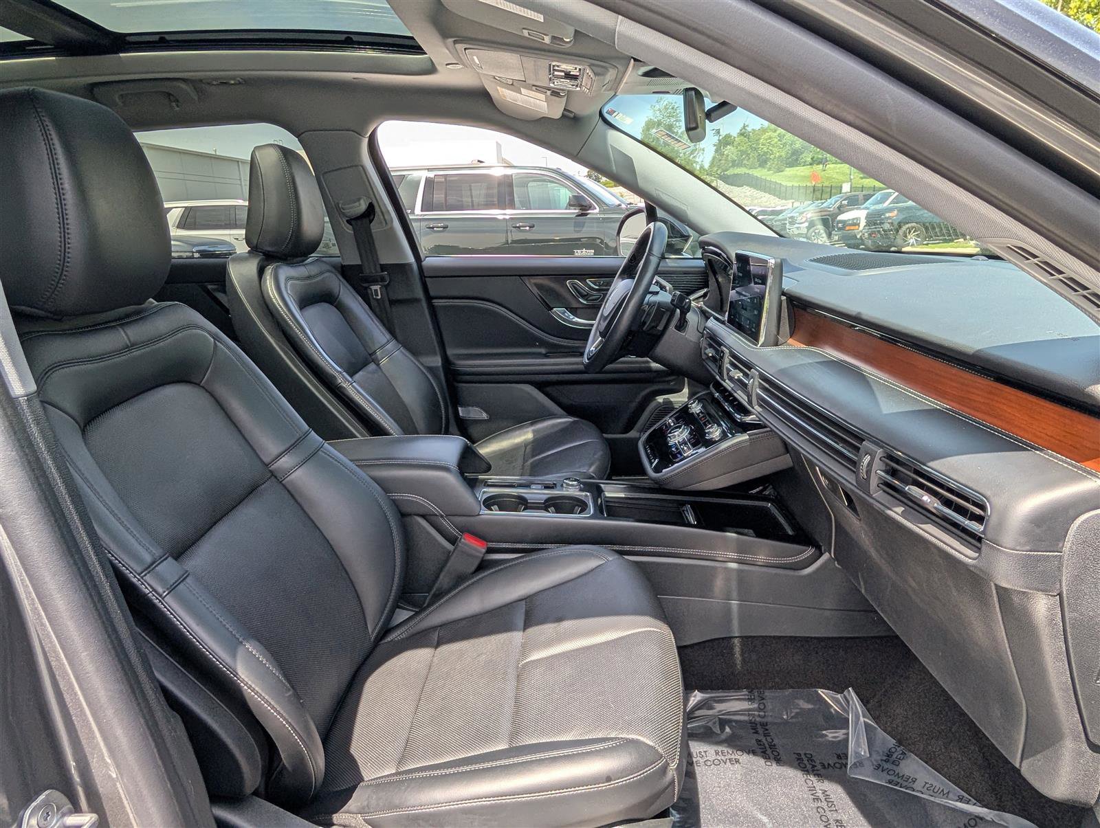 Used 2022 Lincoln Corsair Reserve w/ Elements Package image 11