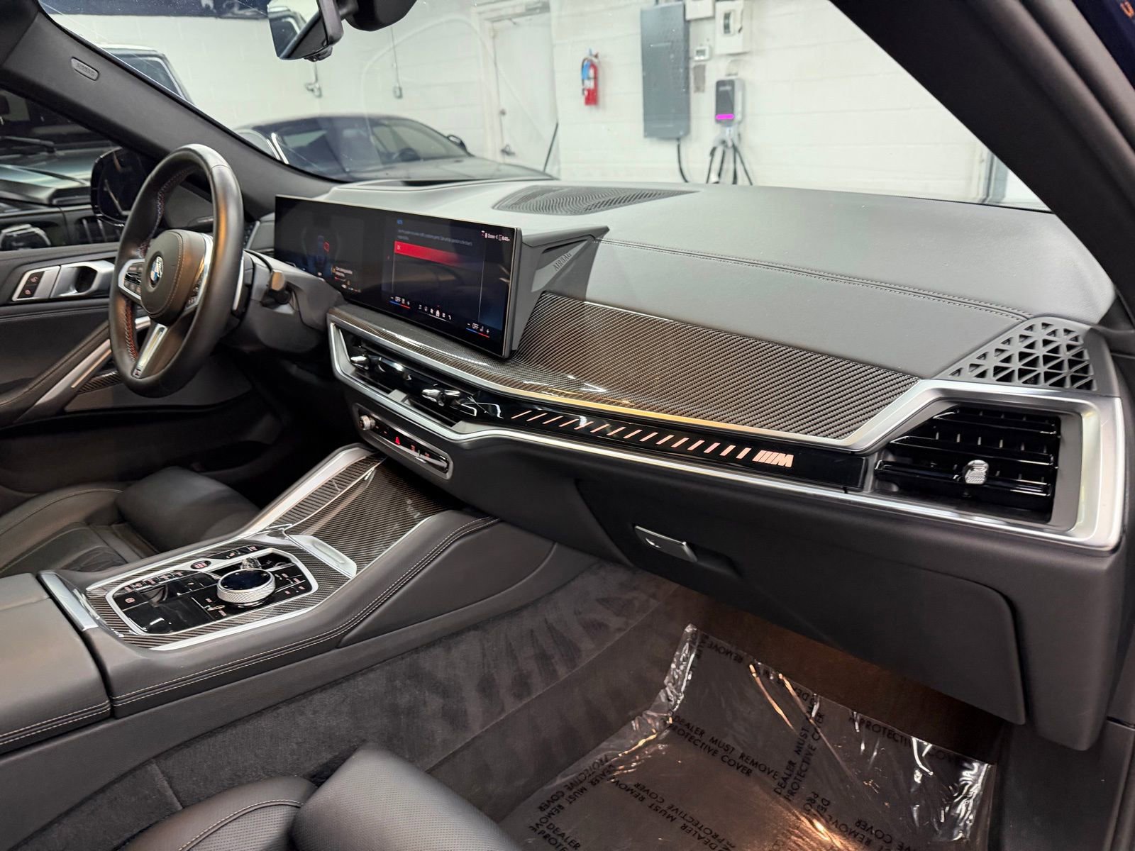 Used 2024 BMW X6 M60i image 17