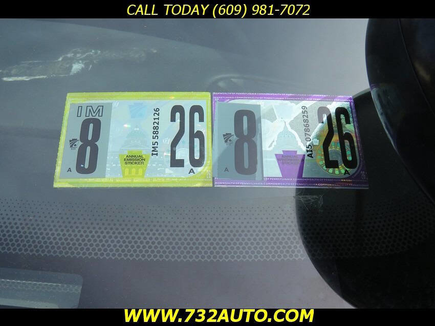 Used 2005 Ford Crown Victoria Police Interceptor RWD image 27