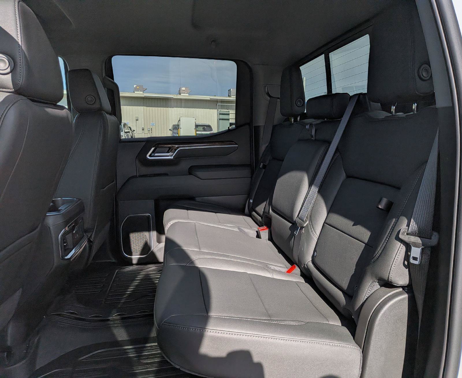 New 2026 GMC Sierra 1500 Elevation w/ Elevation Premium Package AWD/4WD image 19