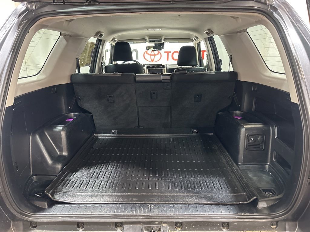 Used 2023 Toyota 4Runner SR5 AWD/4WD image 18