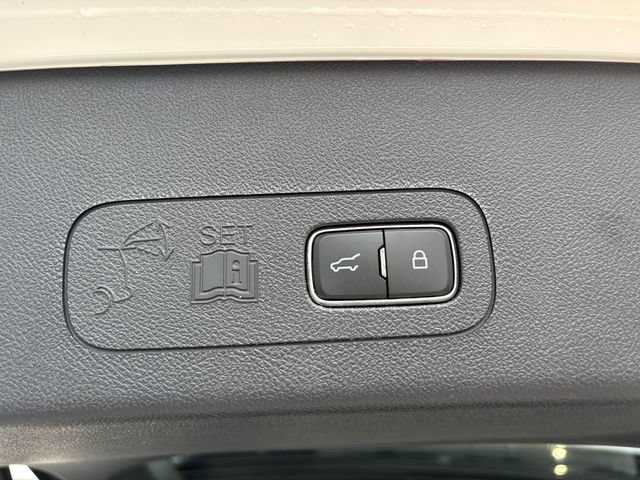 Used 2025 Lincoln Aviator Black Label w/ Jet Appearance Package AWD/4WD image 17