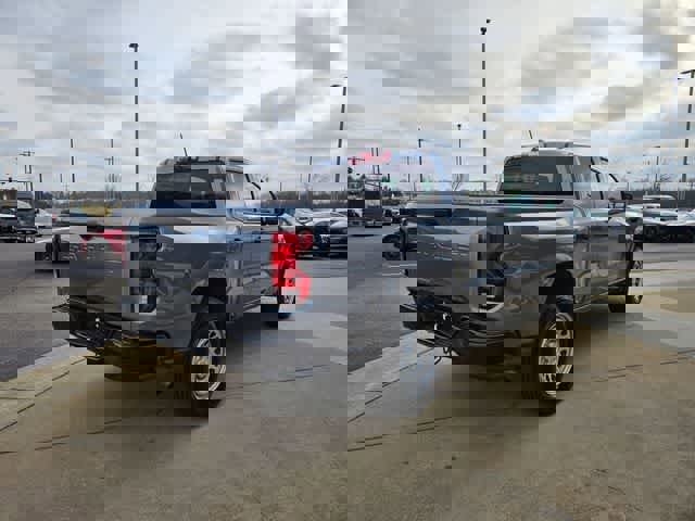 Used 2023 Chevrolet Colorado W/T image 9