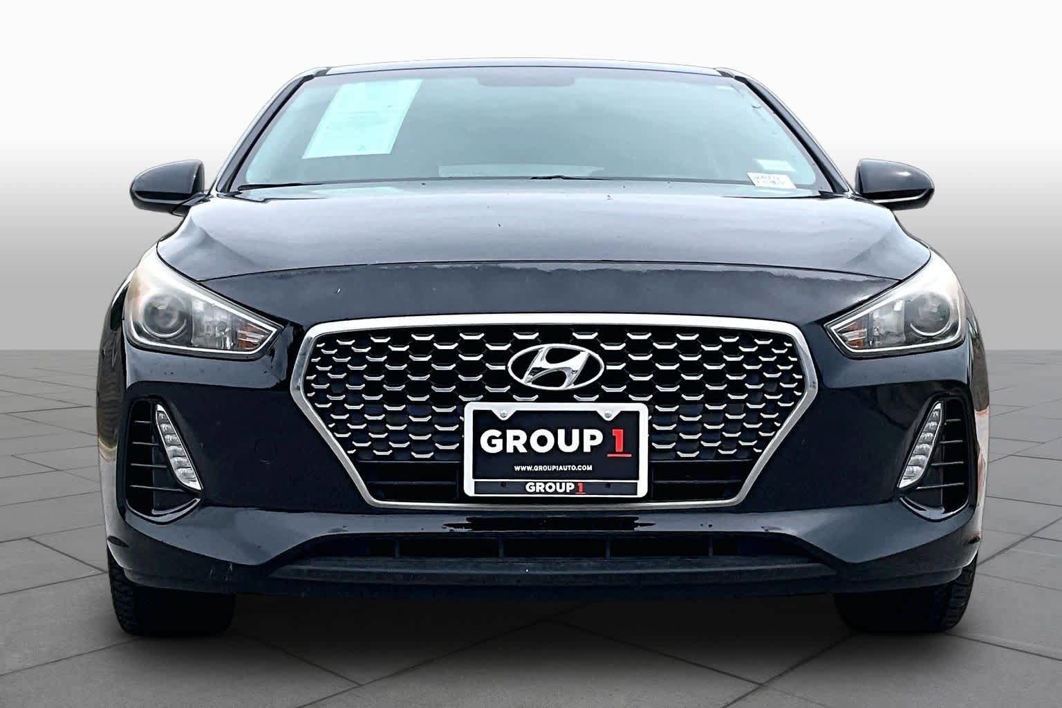 Used 2018 Hyundai Elantra GT FWD image 4