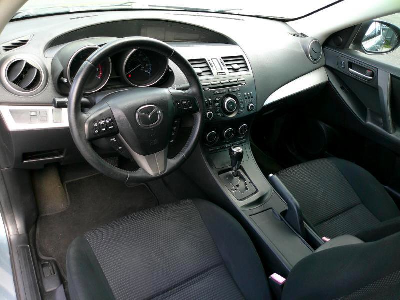 Used 2013 MAZDA MAZDA3 i Touring image 11
