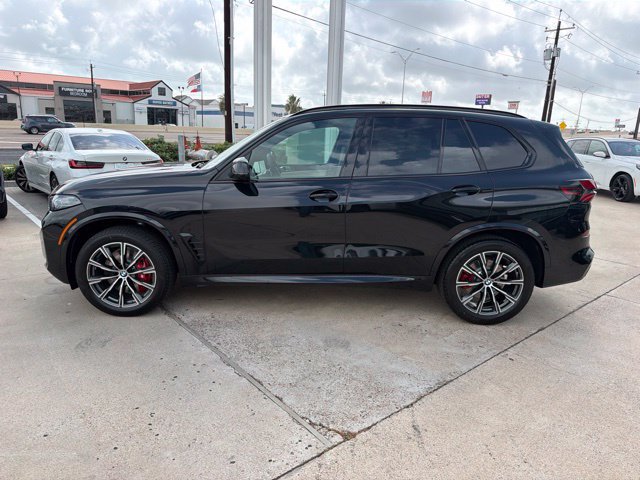New 2026 BMW X5 xDrive40i w/ M Sport Package AWD/4WD image 7
