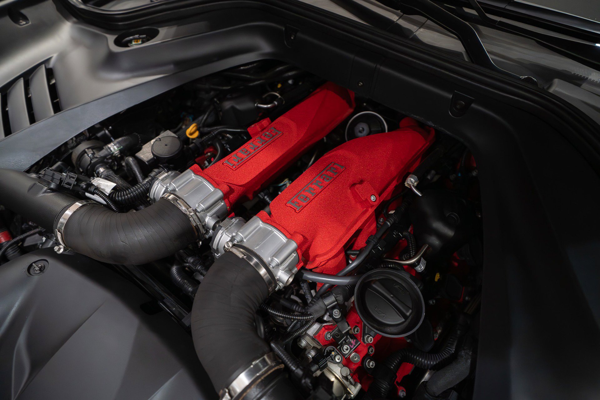Used 2015 Ferrari California T image 54