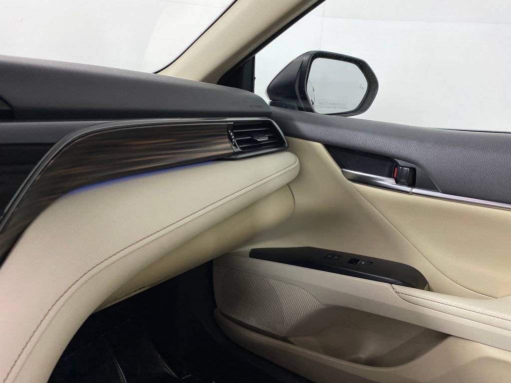 Certified 2020 Toyota Camry XLE image 25