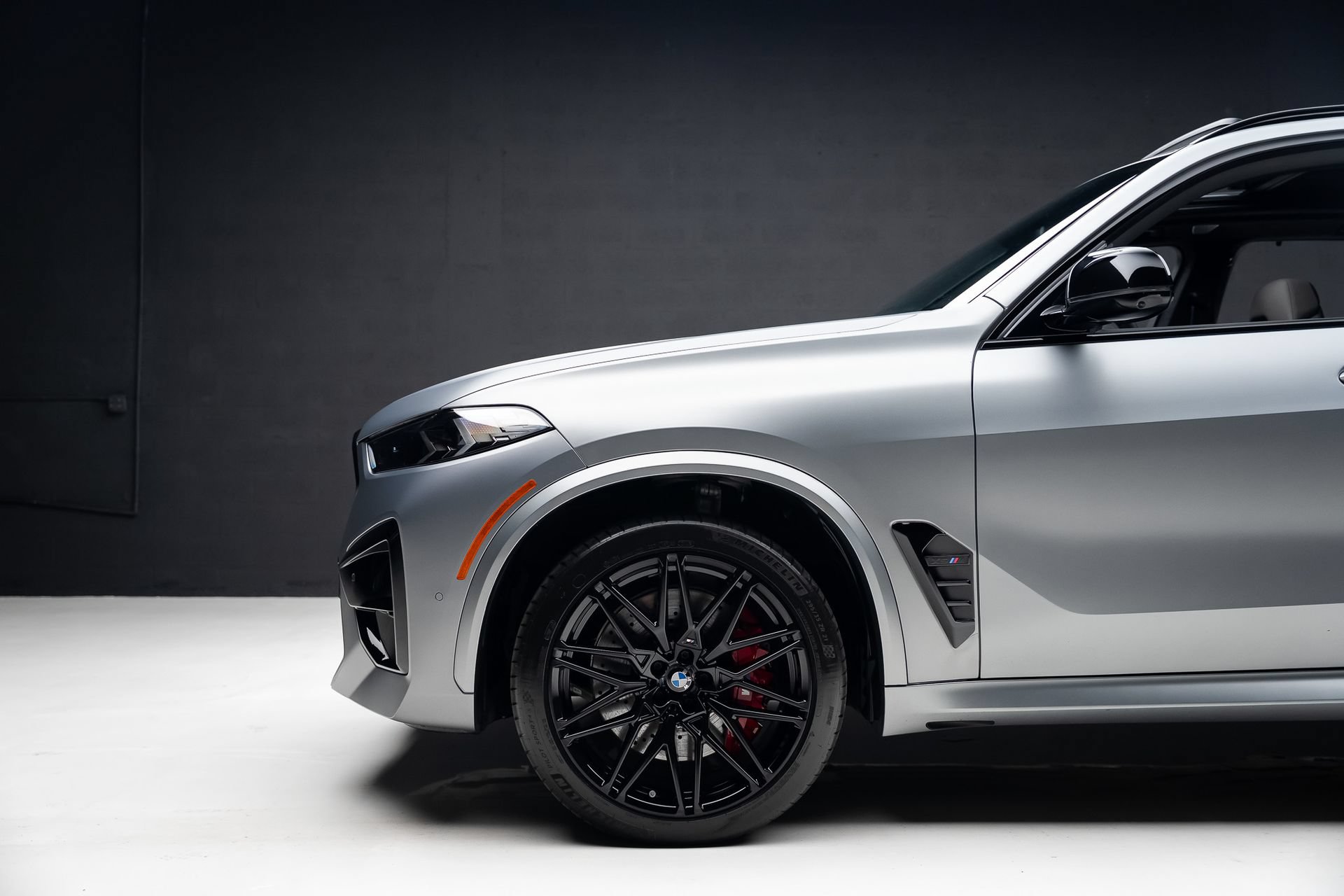 Used 2025 BMW X5 M Competition w/ Executive Package AWD/4WD image 19