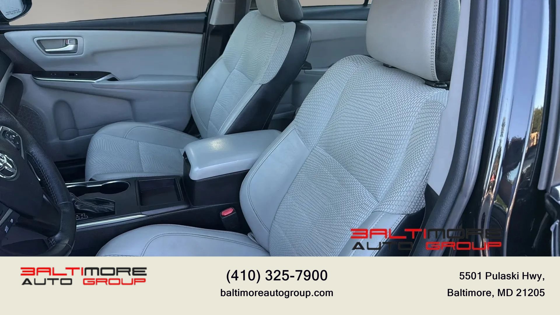 Used 2017 Toyota Camry SE w/ Moonroof Package FWD image 27