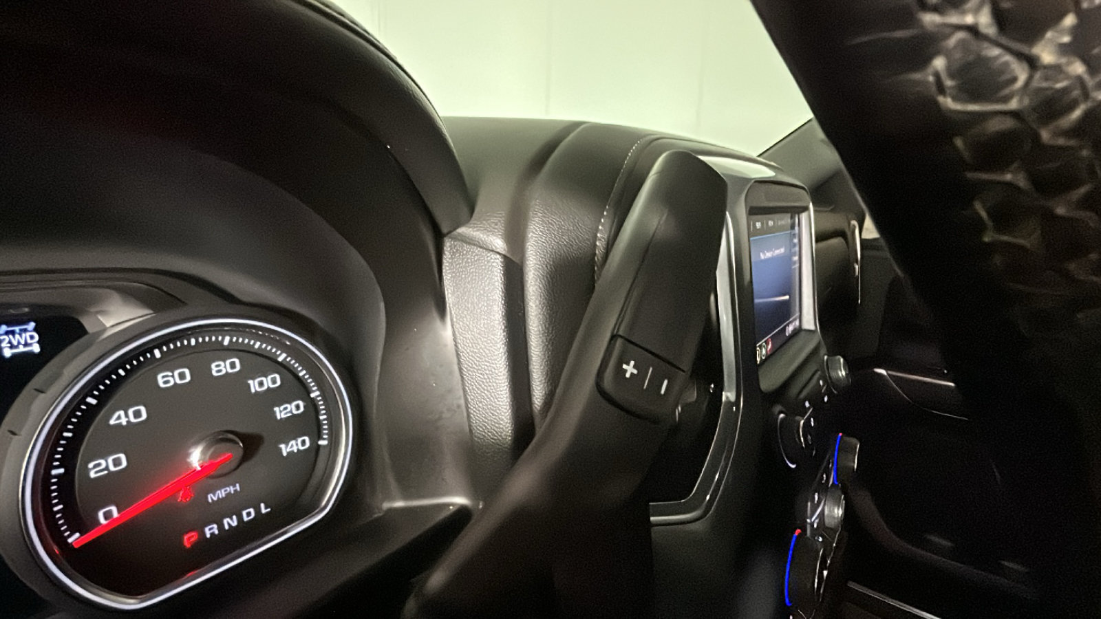 Used 2020 Chevrolet Silverado 1500 LTZ AWD/4WD image 25