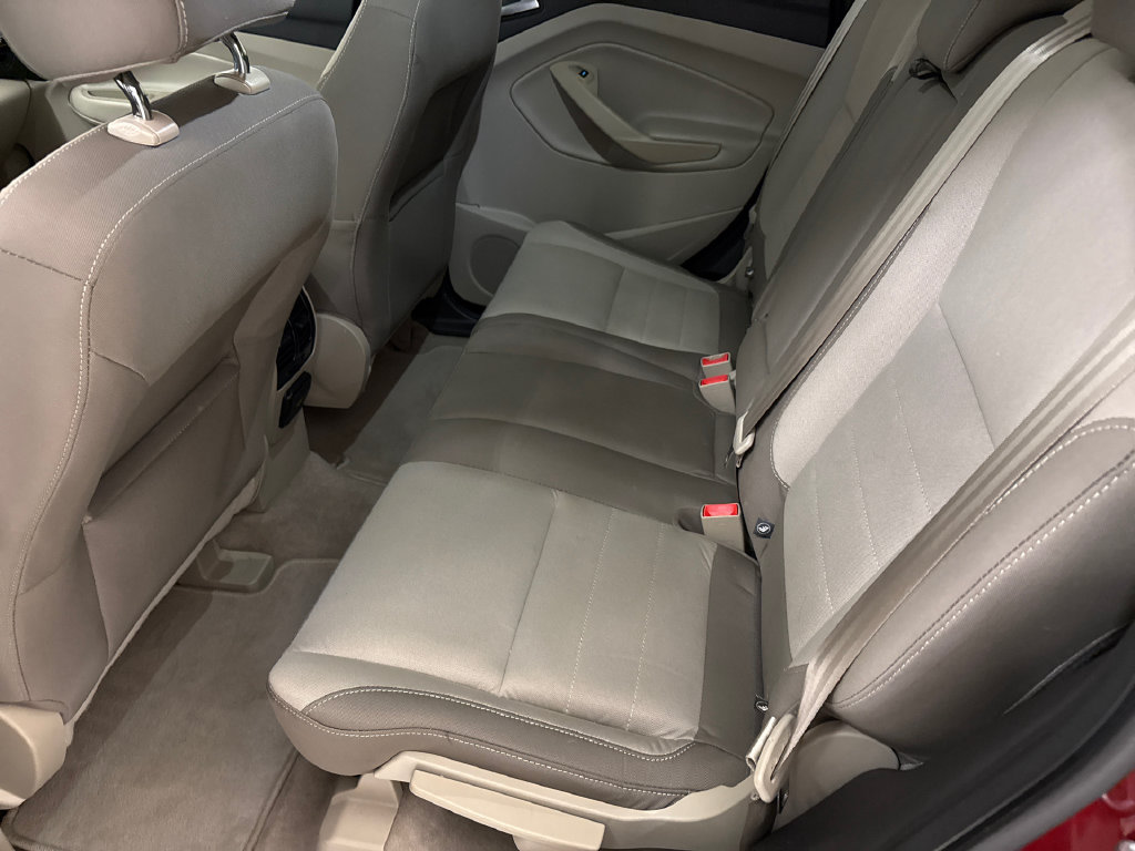 Used 2016 Ford Escape SE w/ Equipment Group 201A FWD image 17