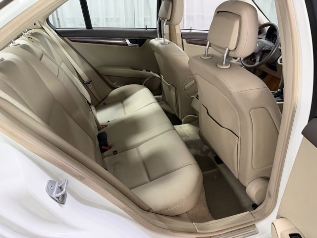 Used 2009 Mercedes-Benz C 300 4MATIC Sedan image 8