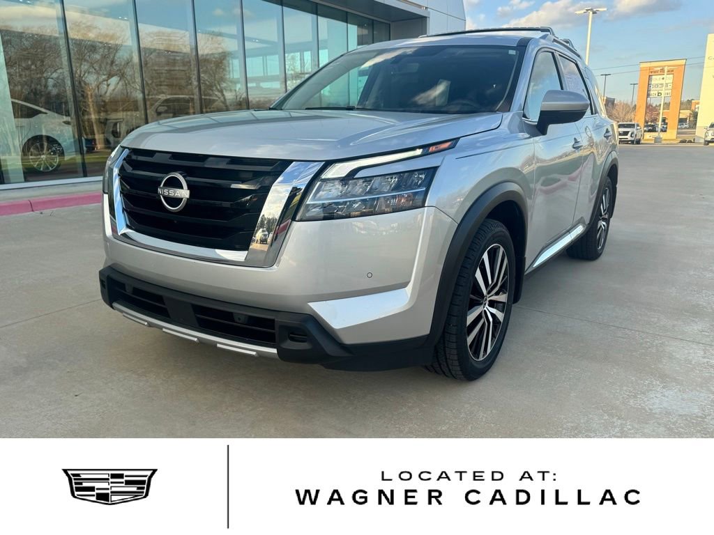 Used 2024 Nissan Pathfinder Platinum image 1