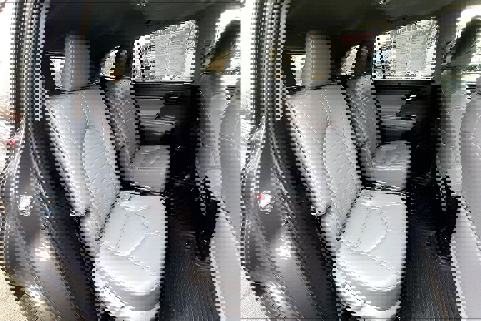 Used 2022 Toyota Highlander XLE image 26