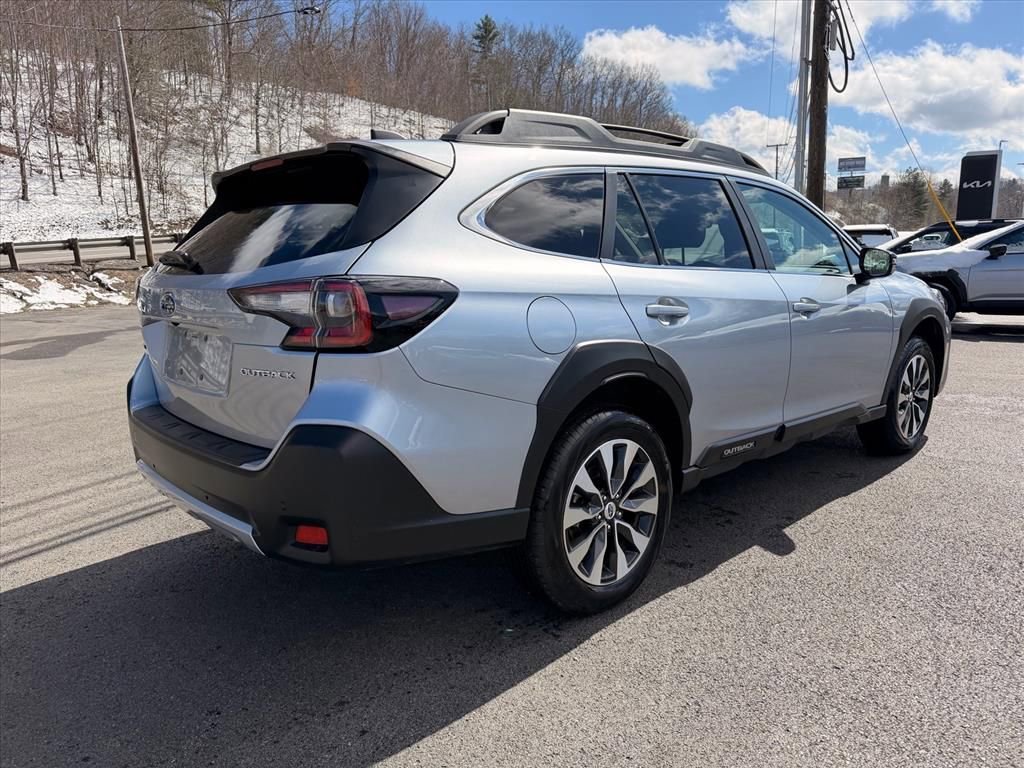 Certified 2025 Subaru Outback Limited AWD/4WD image 8