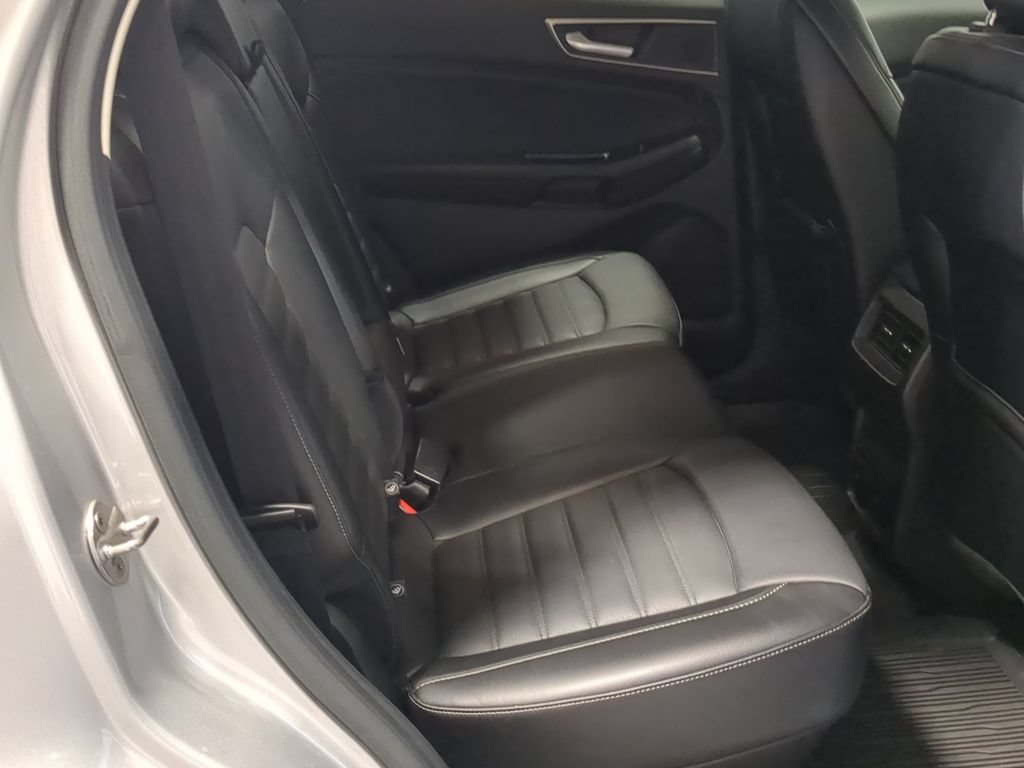 Used 2018 Ford Edge SEL w/ Equipment Group 201A AWD/4WD image 24