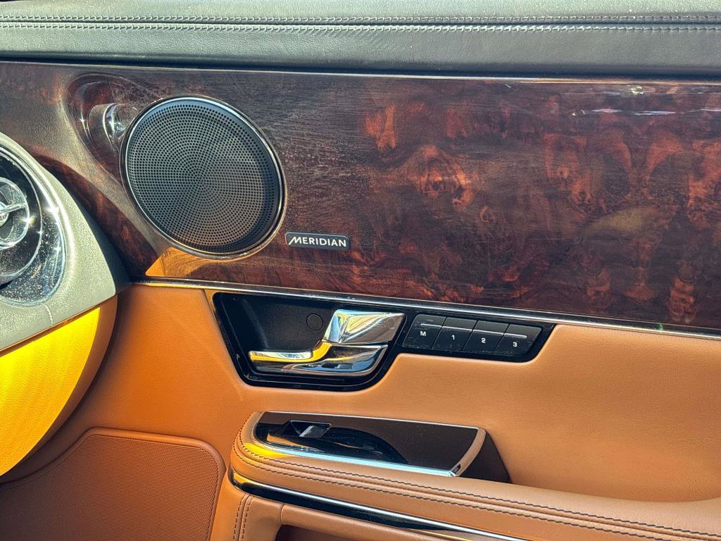 Used 2013 Jaguar XJ 4dr Sdn RWD RWD image 28