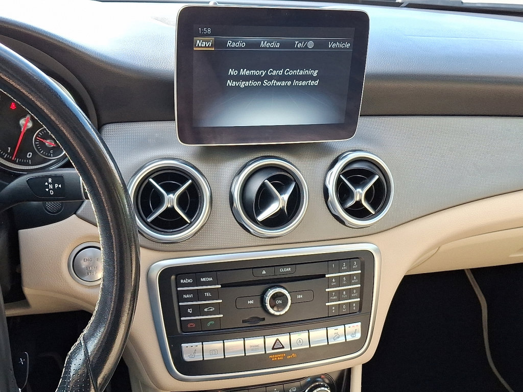 Used 2019 Mercedes-Benz GLA 250 4MATIC image 18