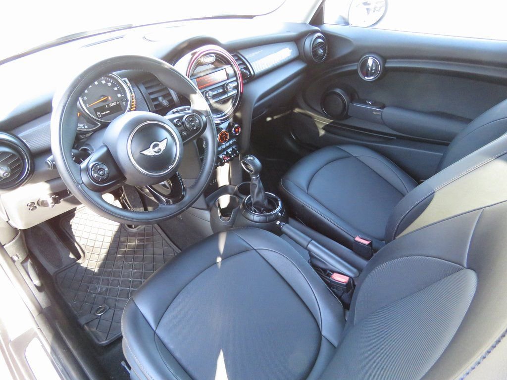 Used 2015 MINI Cooper 2-Door Hardtop image 11