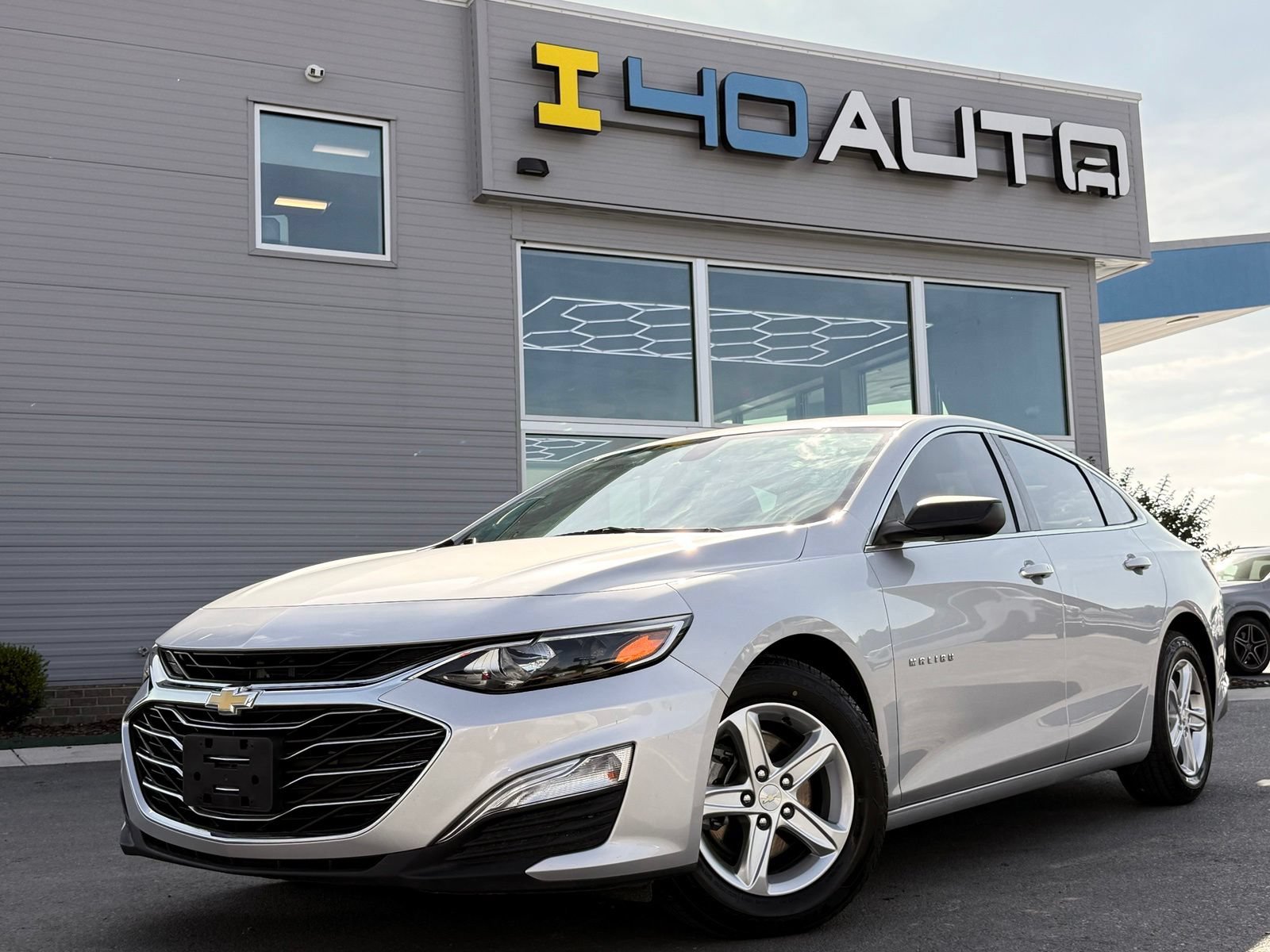 Used 2019 Chevrolet Malibu LS FWD image 1