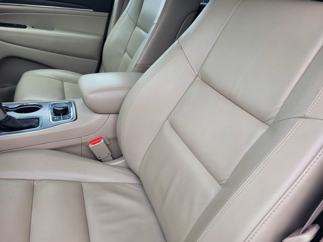 Used 2018 Jeep Grand Cherokee Limited w/ Trailer Tow Group IV image 13