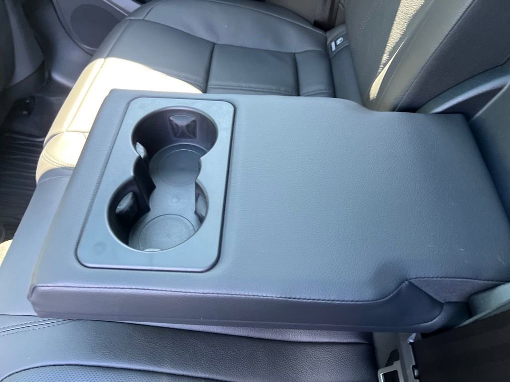 New 2026 Land Rover Range Rover Velar S image 27