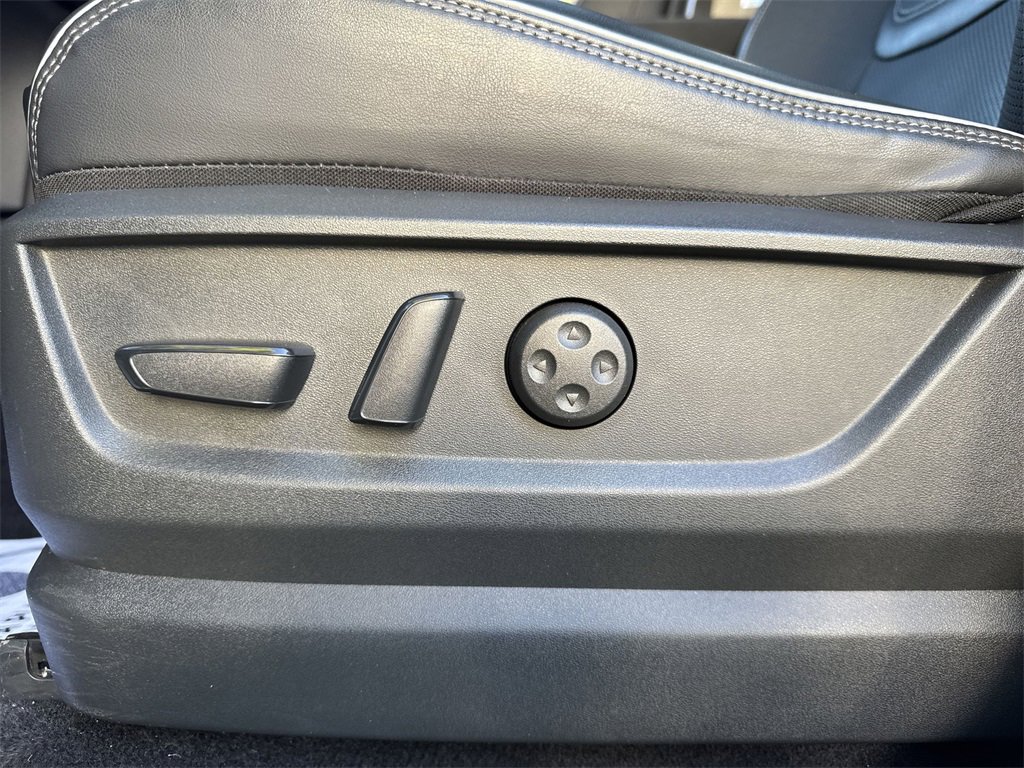 Used 2025 INFINITI QX80 Luxe image 14