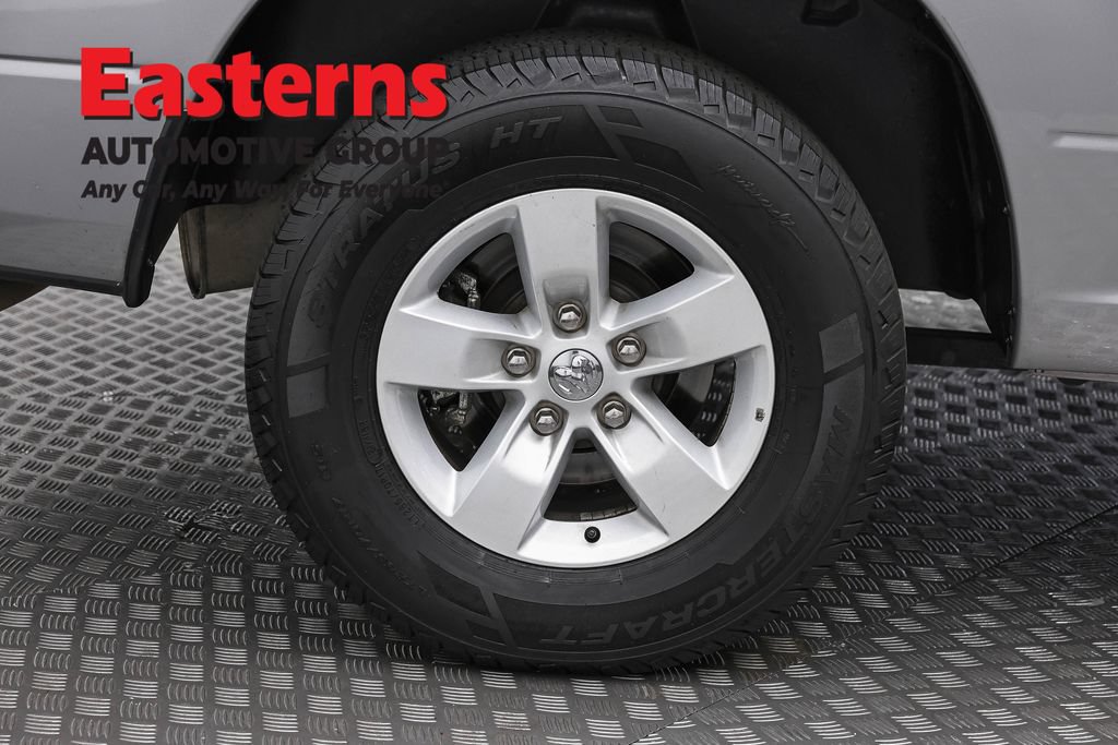 Used 2024 RAM 1500 Classic SLT RWD image 30