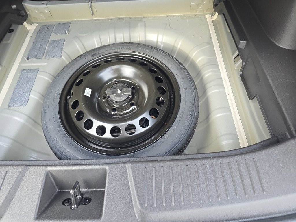 Used 2025 Chevrolet Trax ACTIV w/ Sunroof Package image 11