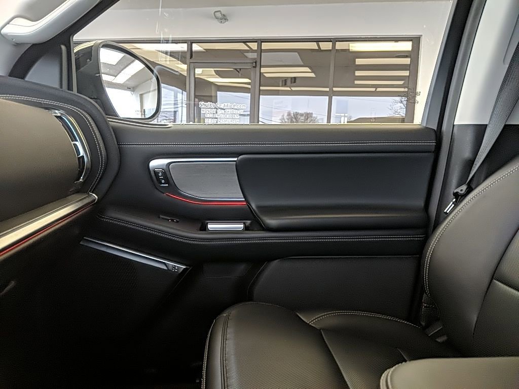 Certified 2025 Ford Expedition Max Platinum image 28
